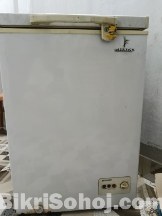 Sharp chest freezer